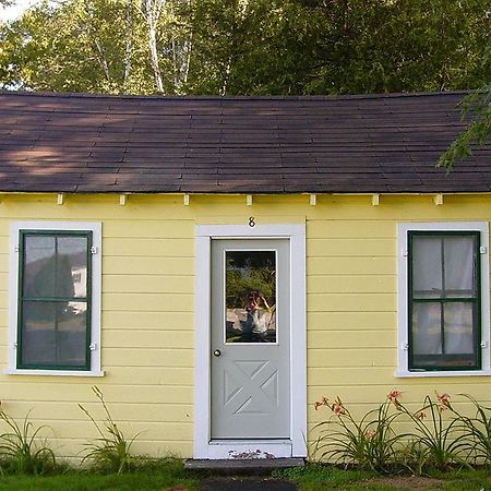 Katahdin Cabins Hotel Millinocket Exterior foto