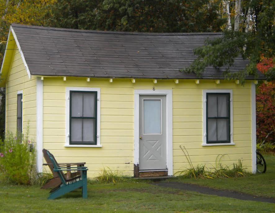 Katahdin Cabins Hotel Millinocket Exterior foto