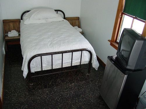 Katahdin Cabins Hotel Millinocket Exterior foto